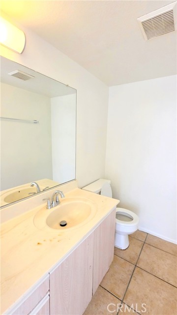 Detail Gallery Image 14 of 18 For 937 E Deodar St #7,  Ontario,  CA 91764 - 2 Beds | 2 Baths