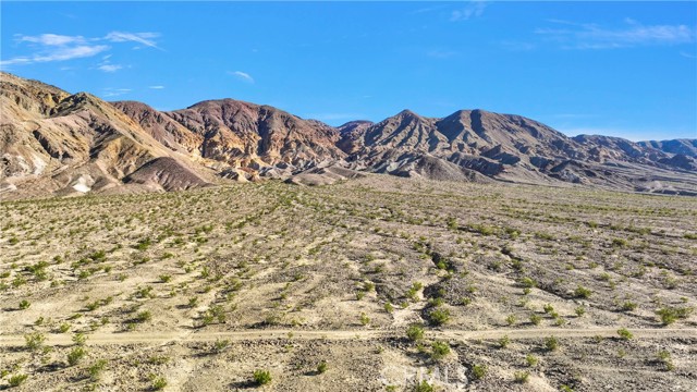 Detail Gallery Image 15 of 20 For 5381111 20000 Mule Canyon Rd, Yermo,  CA 92398 - – Beds | – Baths