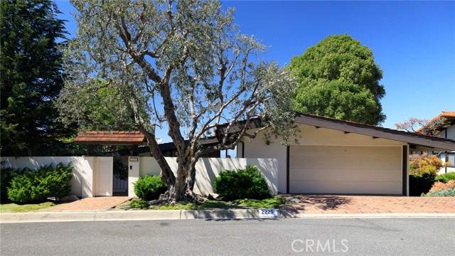 2225 Via Cerritos, Palos Verdes Estates, California 90274, 3 Bedrooms Bedrooms, ,3 BathroomsBathrooms,Residential,Sold,Via Cerritos,SB22099850