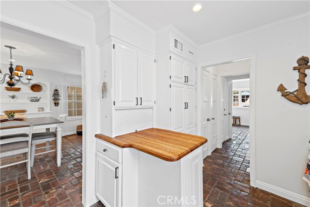 Detail Gallery Image 11 of 29 For 224 Amethyst, Newport Beach,  CA 92662 - 3 Beds | 3 Baths