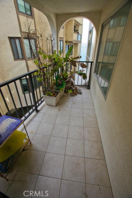 565 Esplanade, Redondo Beach, California 90277, 1 Bedroom Bedrooms, ,1 BathroomBathrooms,Residential,Sold,Esplanade,SB14046853