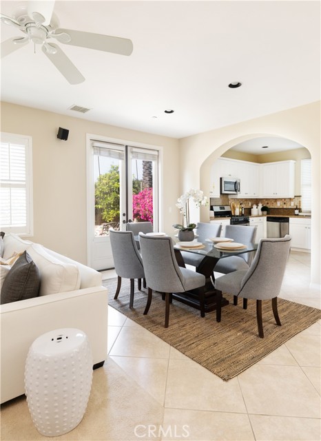 Detail Gallery Image 4 of 39 For 70 Vintage, Irvine,  CA 92620 - 3 Beds | 2/1 Baths
