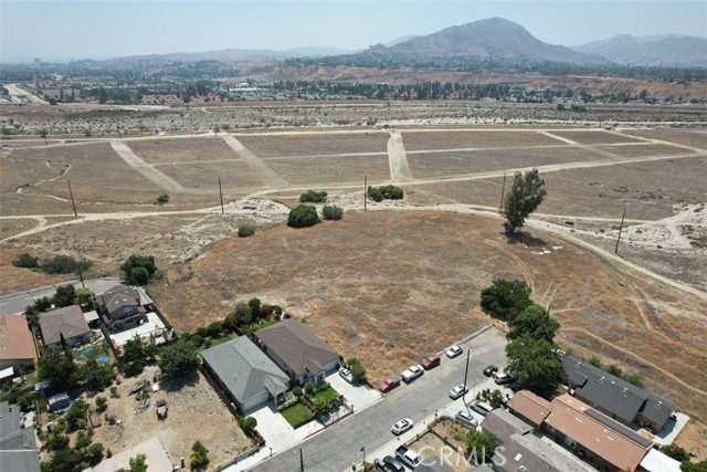 970 South Florez Street, Colton CA: https://media.crmls.org/medias/d348900f-319b-4db1-88ab-37147e7837b8.jpg