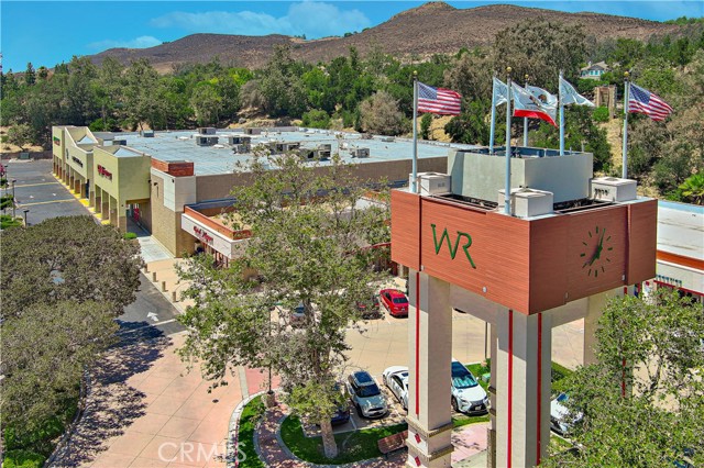 450 Country Club Drive, Simi Valley CA: https://media.crmls.org/medias/d348f27e-a32d-40e8-bd64-362e2dccd965.jpg