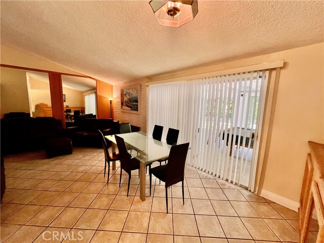 20637 Bryant Street, Winnetka CA: https://media.crmls.org/medias/d3496331-2df2-46e4-84b7-3465703380a8.jpg