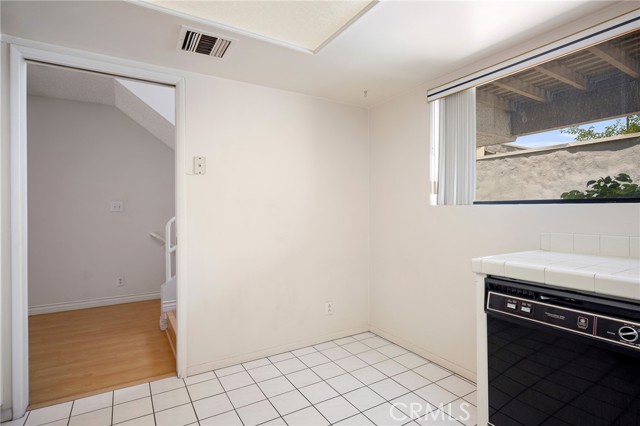 Detail Gallery Image 11 of 26 For 714 N Howard St #C,  Glendale,  CA 91206 - 2 Beds | 2/1 Baths