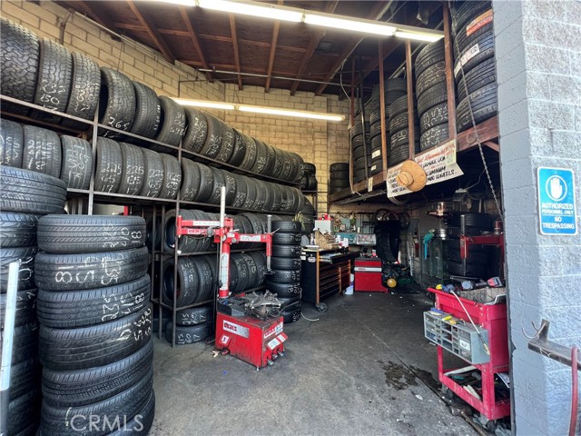 1129 S Lemon Street, Anaheim, California 92805, ,Commercial Sale,For Sale,1129 S Lemon Street,CRPW23180709