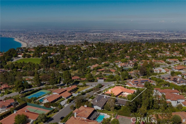 1400 Via Arco, Palos Verdes Estates, California 90274, 4 Bedrooms Bedrooms, ,1 BathroomBathrooms,Residential,For Sale,Via Arco,PV26073869