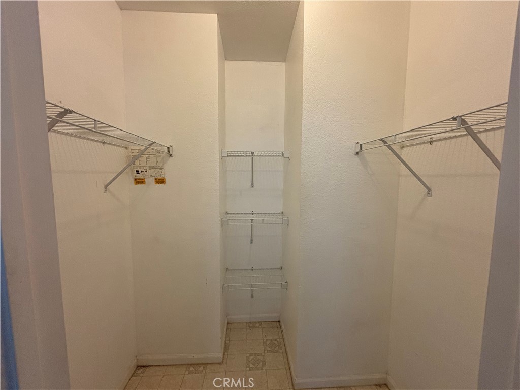 https://media.crmls.org/medias/d34cb4ac-405d-4bdc-bad6-b05f1fc5e2f8.jpg?preset=X-Large