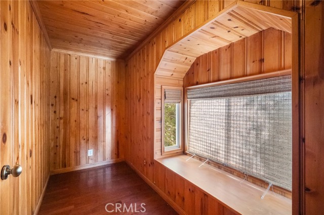 Detail Gallery Image 17 of 28 For 746 W Victoria Ct, Lake Arrowhead,  CA 92352 - 2 Beds | 2 Baths