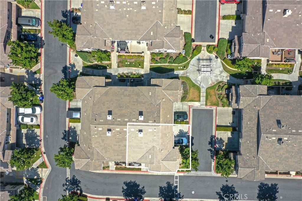 https://media.crmls.org/medias/d34cd461-419c-496d-84aa-f02a6bd57cce.jpg?preset=X-Large