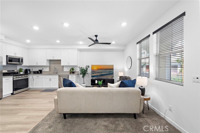 Detail Gallery Image 8 of 29 For 466 Besalu, Mission Viejo,  CA 92692 - 1 Beds | 1/1 Baths