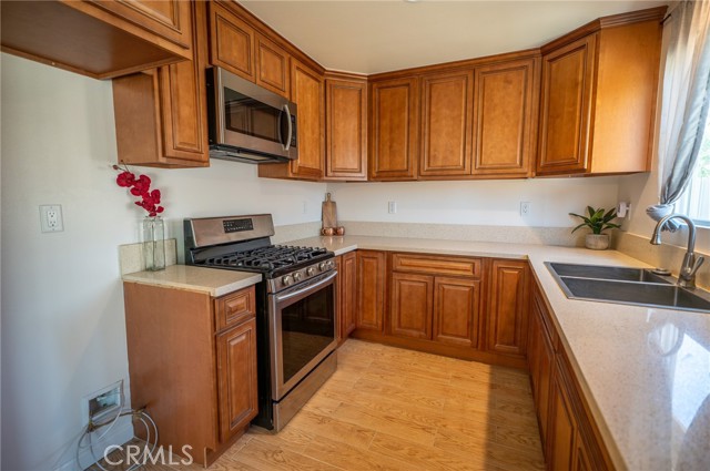 Detail Gallery Image 4 of 26 For 15235 Hartsville St, La Puente,  CA 91744 - 4 Beds | 1/1 Baths