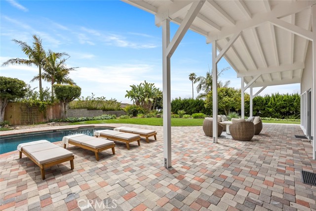 Detail Gallery Image 7 of 30 For 30214 Cartier Dr, Rancho Palos Verdes,  CA 90275 - 4 Beds | 2/1 Baths
