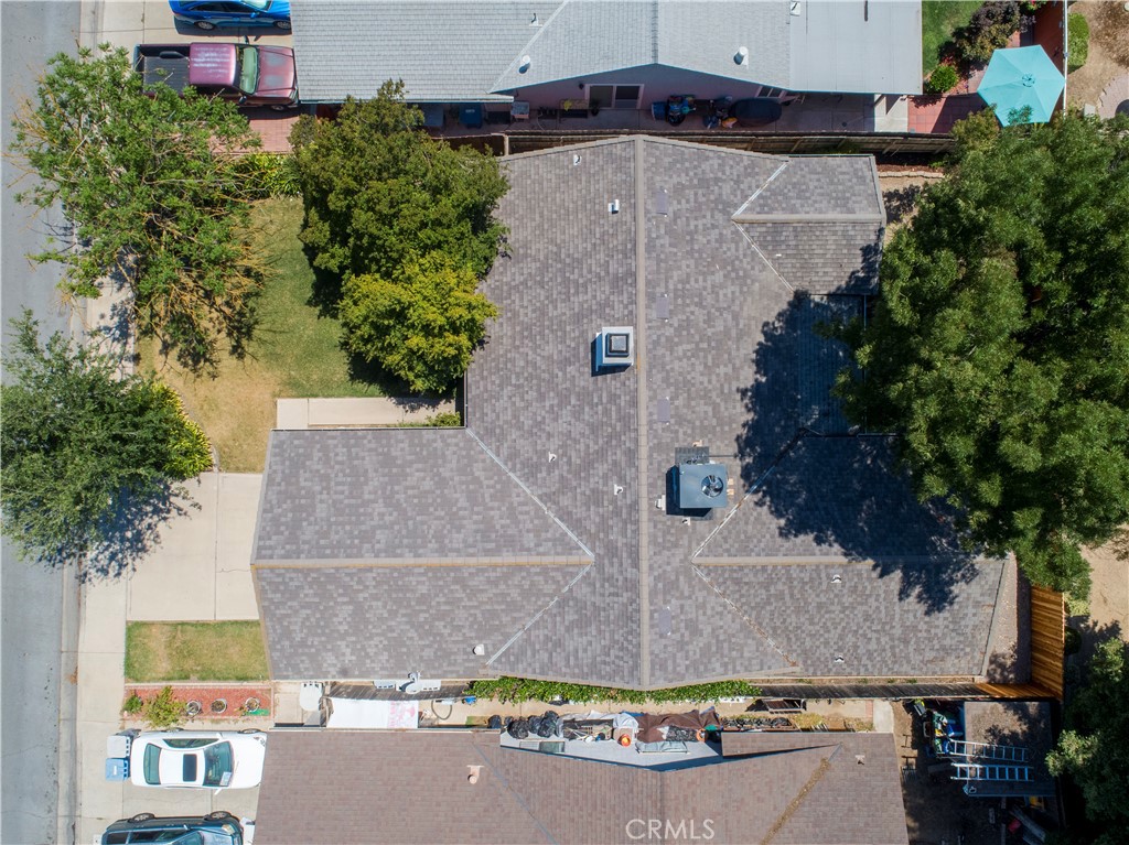 https://media.crmls.org/medias/d34f93cc-6daf-406c-a6d4-381982adb7c1.jpg?preset=X-Large