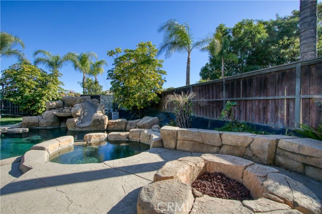 Detail Gallery Image 26 of 28 For 2545 Fairglen Pl, Corona,  CA 92881 - 4 Beds | 2/1 Baths