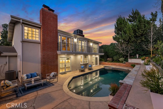 Detail Gallery Image 25 of 25 For 21438 Mulholland, Woodland Hills,  CA 91364 - 5 Beds | 3 Baths