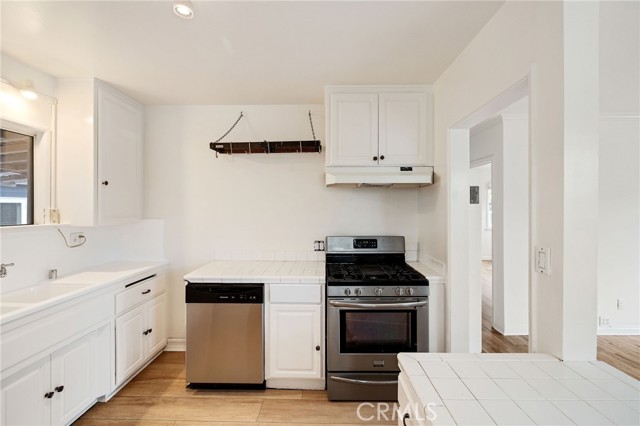 Detail Gallery Image 11 of 41 For 2313 Curtis, Redondo Beach,  CA 90278 - 3 Beds | 2 Baths