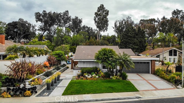 204 Calle Del Juego, San Clemente CA: https://media.crmls.org/medias/d35251f0-41dc-406a-b614-7bd416e817c5.jpg