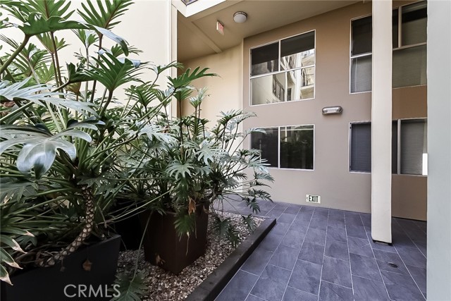 Image 3 for 600 S Ridgeley Dr #104, Los Angeles, CA 90036
