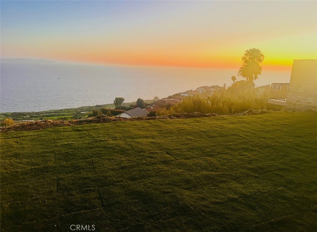 https://media.crmls.org/medias/d352e597-7aa9-4671-a64b-28e68f18f9fe.jpg?preset=X-Large