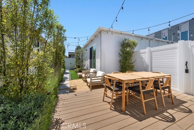 Detail Gallery Image 24 of 39 For 1430 Bonnie Brae, Hermosa Beach,  CA 90254 - 3 Beds | 3 Baths
