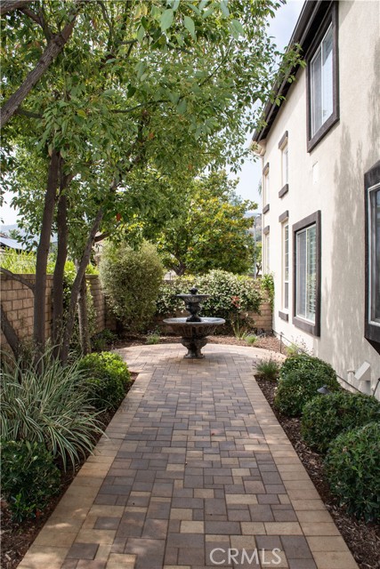 1671 Fairway Drive, Corona CA: https://media.crmls.org/medias/d353b032-06b7-456e-be51-363353437812.jpg