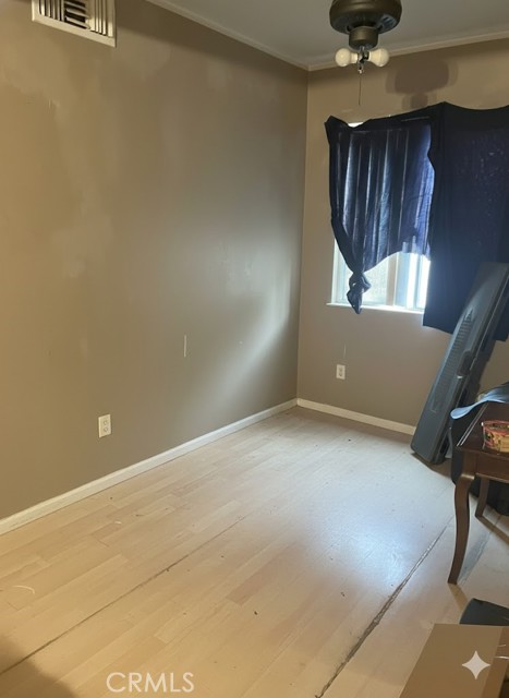 Detail Gallery Image 4 of 5 For 10233 De Soto #C,  Chatsworth,  CA 91311 - 1 Beds | 1 Baths