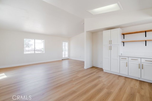16233 Manzanita Street, Hesperia CA: https://media.crmls.org/medias/d354a53a-a2ab-4541-8b6e-df8c72d3455c.jpg