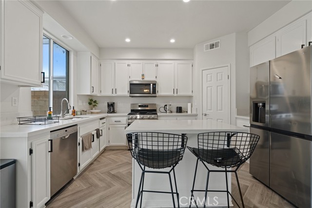Detail Gallery Image 9 of 37 For 3423 Racquet Ln, Palmdale,  CA 93551 - 5 Beds | 3 Baths