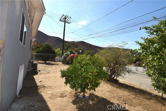 Detail Gallery Image 12 of 26 For 33140 Buena Vista St, Lake Elsinore,  CA 92530 - 3 Beds | 2 Baths