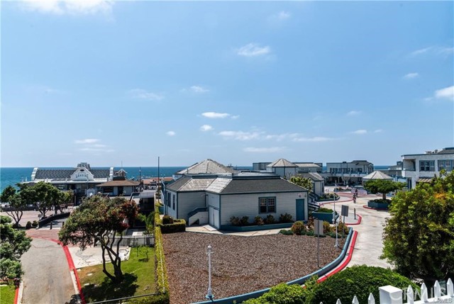 240 The Village, Redondo Beach CA: https://media.crmls.org/medias/d35649c8-1766-4016-ba69-6b1a1b251a44.jpg