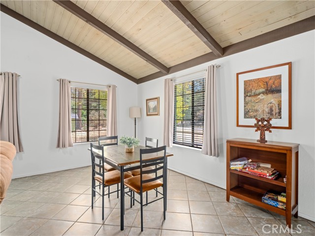 Detail Gallery Image 8 of 65 For 52092 Road 423, Oakhurst,  CA 93644 - 5 Beds | 3 Baths