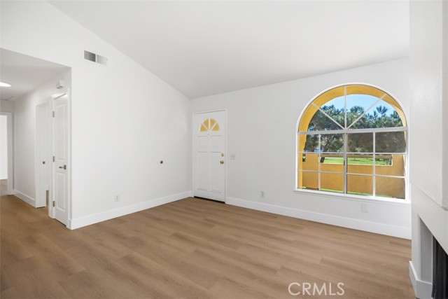 Detail Gallery Image 9 of 36 For 89 Alberti Aisle, Irvine,  CA 92614 - 2 Beds | 2 Baths