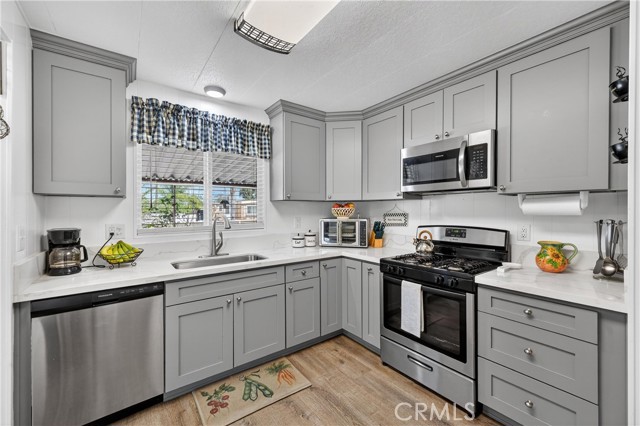 Detail Gallery Image 8 of 30 For 30072 Santa Rosalia, Menifee,  CA 92584 - 2 Beds | 2 Baths