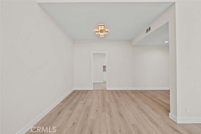 4641 Fulton Avenue, Sherman Oaks CA: https://media.crmls.org/medias/d35779e4-8df3-43e5-a57f-c1e7155c811e.jpg