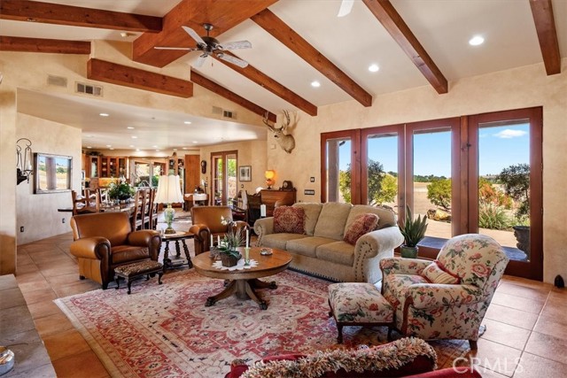 5085 Martingale Circle, San Miguel CA: https://media.crmls.org/medias/d357b6da-545e-426f-ad34-d67434529492.jpg