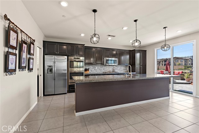 Detail Gallery Image 2 of 28 For 14212 Willamette Ave, Chino,  CA 91710 - 5 Beds | 3 Baths