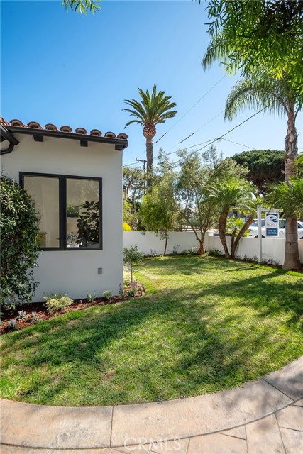 561 33rd Street, Manhattan Beach, California 90266, 5 Bedrooms Bedrooms, ,5 BathroomsBathrooms,Residential,Sold,33rd,SB21226238