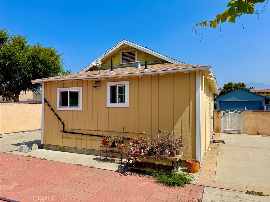 153 S Muscatel Avenue
