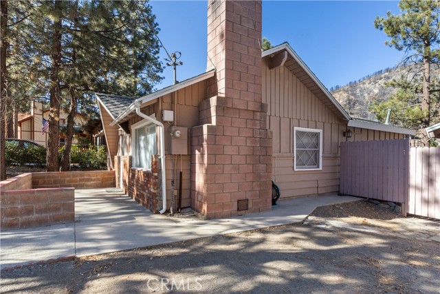 Detail Gallery Image 24 of 30 For 592 Mountain View Ave, Wrightwood,  CA 92397 - 2 Beds | 1 Baths