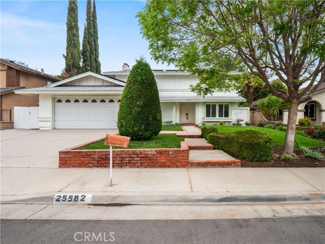 Detail Gallery Image 1 of 55 For 25582 Old Course Way, Valencia,  CA 91355 - 4 Beds | 3 Baths