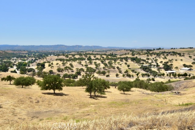1924 Surrey Way, Paso Robles CA: https://media.crmls.org/medias/d359fe61-655f-4a9b-9101-796b92766db2.jpg