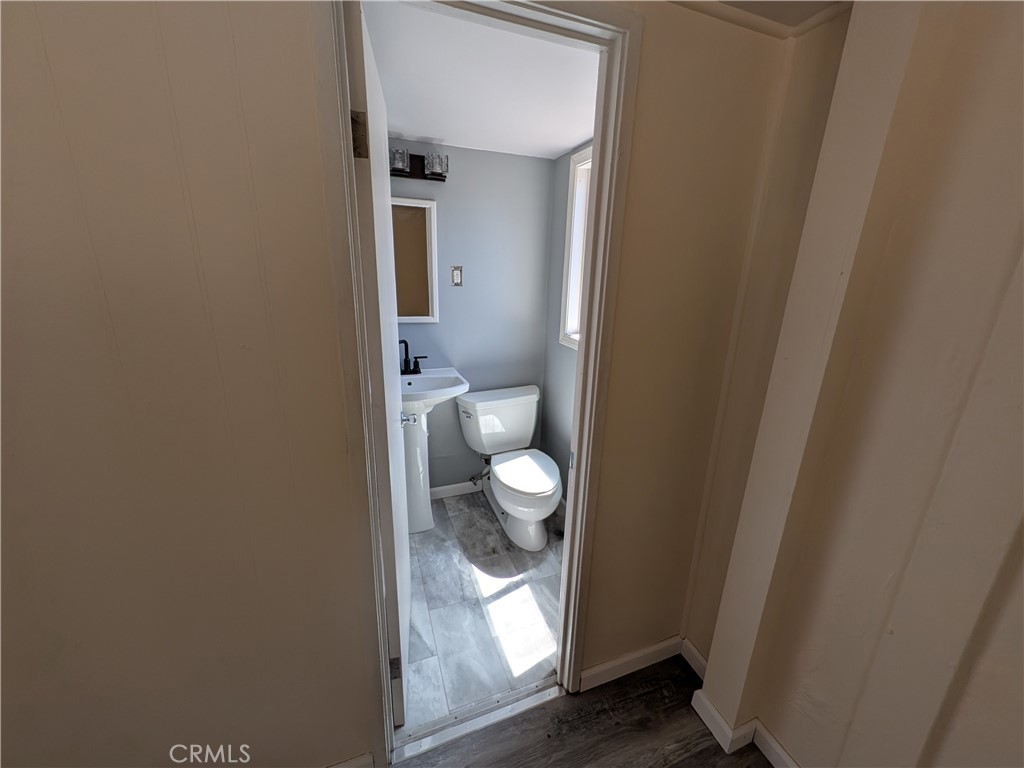 https://media.crmls.org/medias/d35b0682-9cf8-4753-9c5a-64ca662bd28e.jpg?preset=X-Large