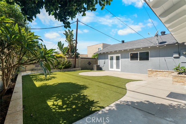 15072 Sussex Circle, Huntington Beach CA: https://media.crmls.org/medias/d35b65cf-1a5d-430a-8f00-82bd4d73df3b.jpg