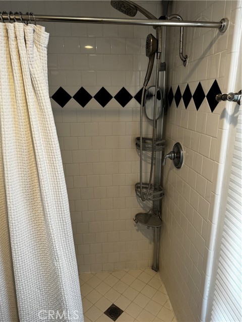 Detail Gallery Image 13 of 25 For 957 Magellan St, Costa Mesa,  CA 92626 - 4 Beds | 2 Baths