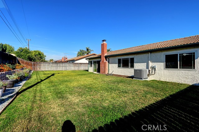 Detail Gallery Image 6 of 26 For 6073 Scheelite, Jurupa Valley,  CA 92509 - 3 Beds | 2 Baths