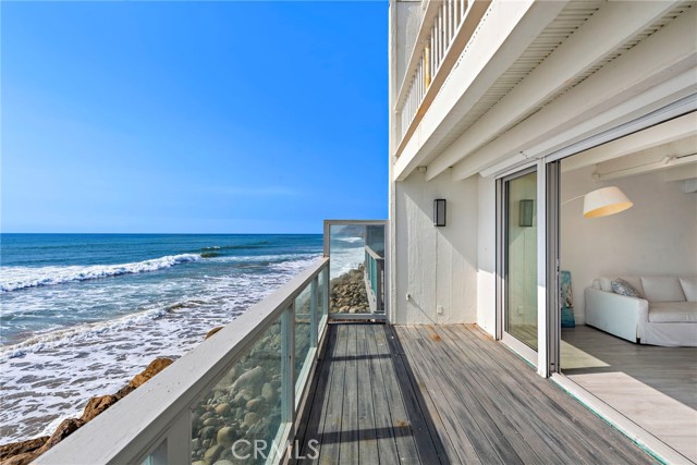 Detail Gallery Image 26 of 67 For 11770 Pacific Coast #N,  Malibu,  CA 90265 - 3 Beds | 3/1 Baths