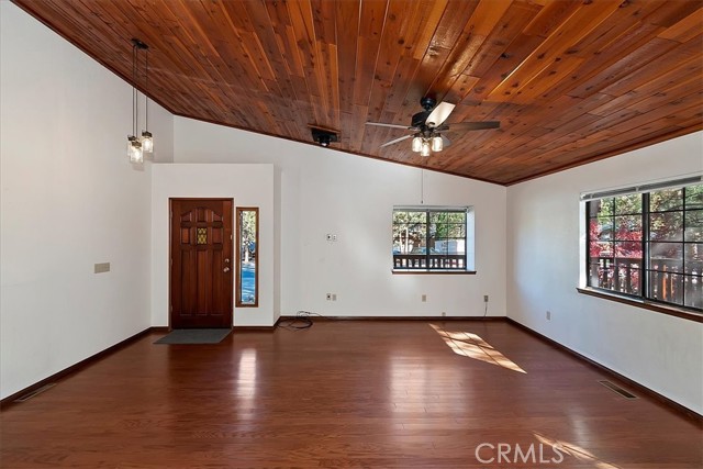 Detail Gallery Image 11 of 38 For 524 E Mountain View, Big Bear City,  CA 92314 - 3 Beds | 2 Baths