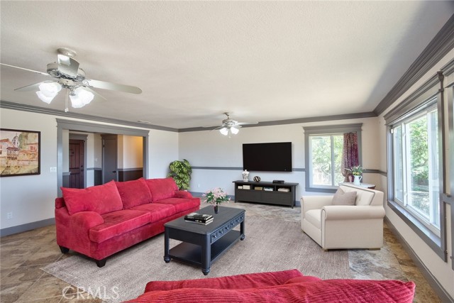 15455 Shelton Drive, Perris CA: https://media.crmls.org/medias/d35e327a-a367-4c27-9efe-d8e97ff1fe7f.jpg
